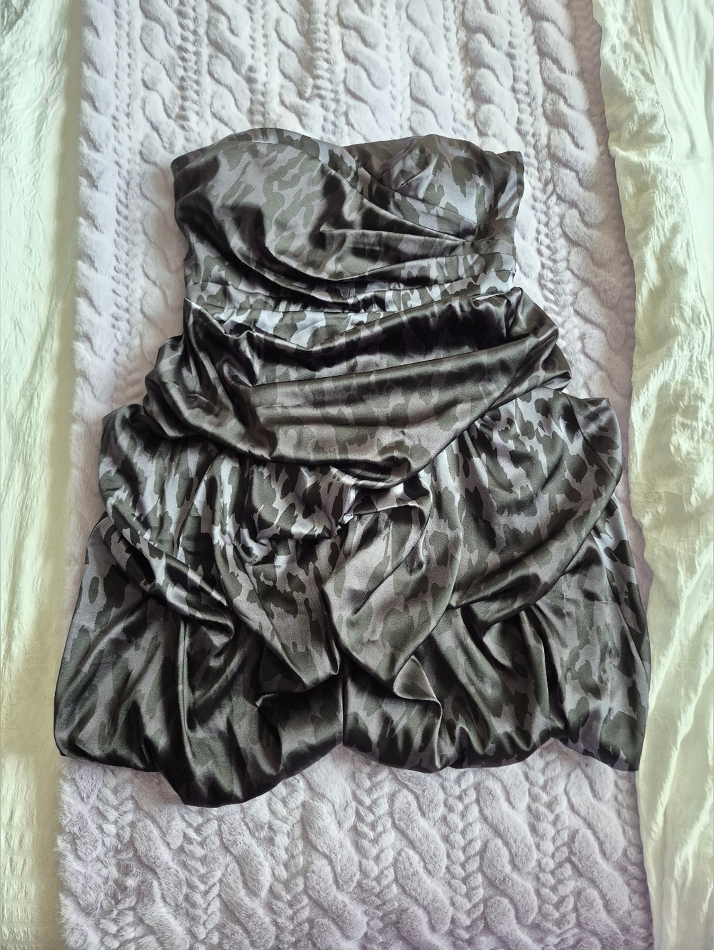 Ĺe Chateau Grey Snow Leopard Bubble Strapless Mini Dress